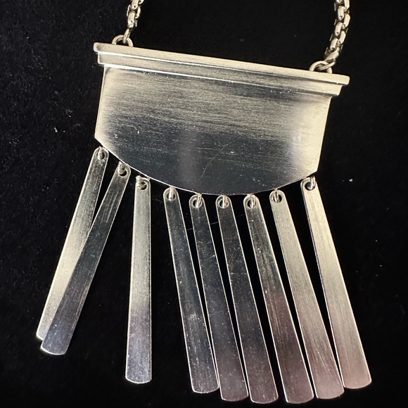 NWT Kendra Scott Ellen Long Pendant Necklace Gold Pink Magenta Pearl - Picture 2 of 5